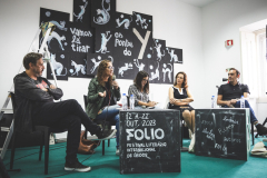 FOLIO MAIS
Conversa
“Com tantos vídeos de gatinhos até perco a vontade de ler”
Com Bárbara Bulhosa, Filipe Homem Fonseca, Regina Duarte e João Nazário
